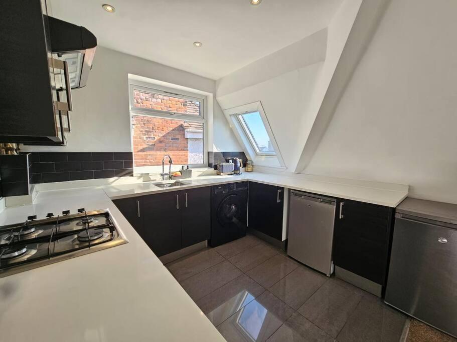2 Bedroom Flat In Camden ลอนดอน ภายนอก รูปภาพ